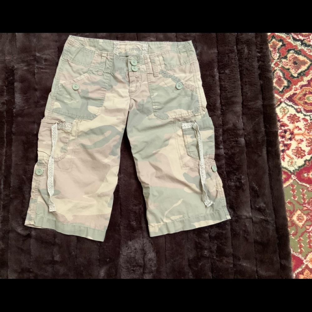 HOLLISTER CAMO 🩳🩳 SHORTS 🌹XS EUG CARGO 😁😁😁